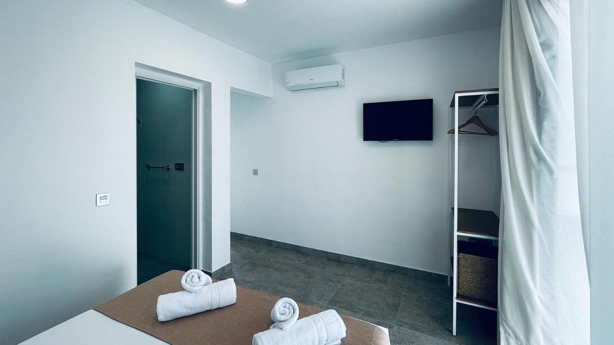 Hostal Aires Del Mar カルボネラス エクステリア 写真