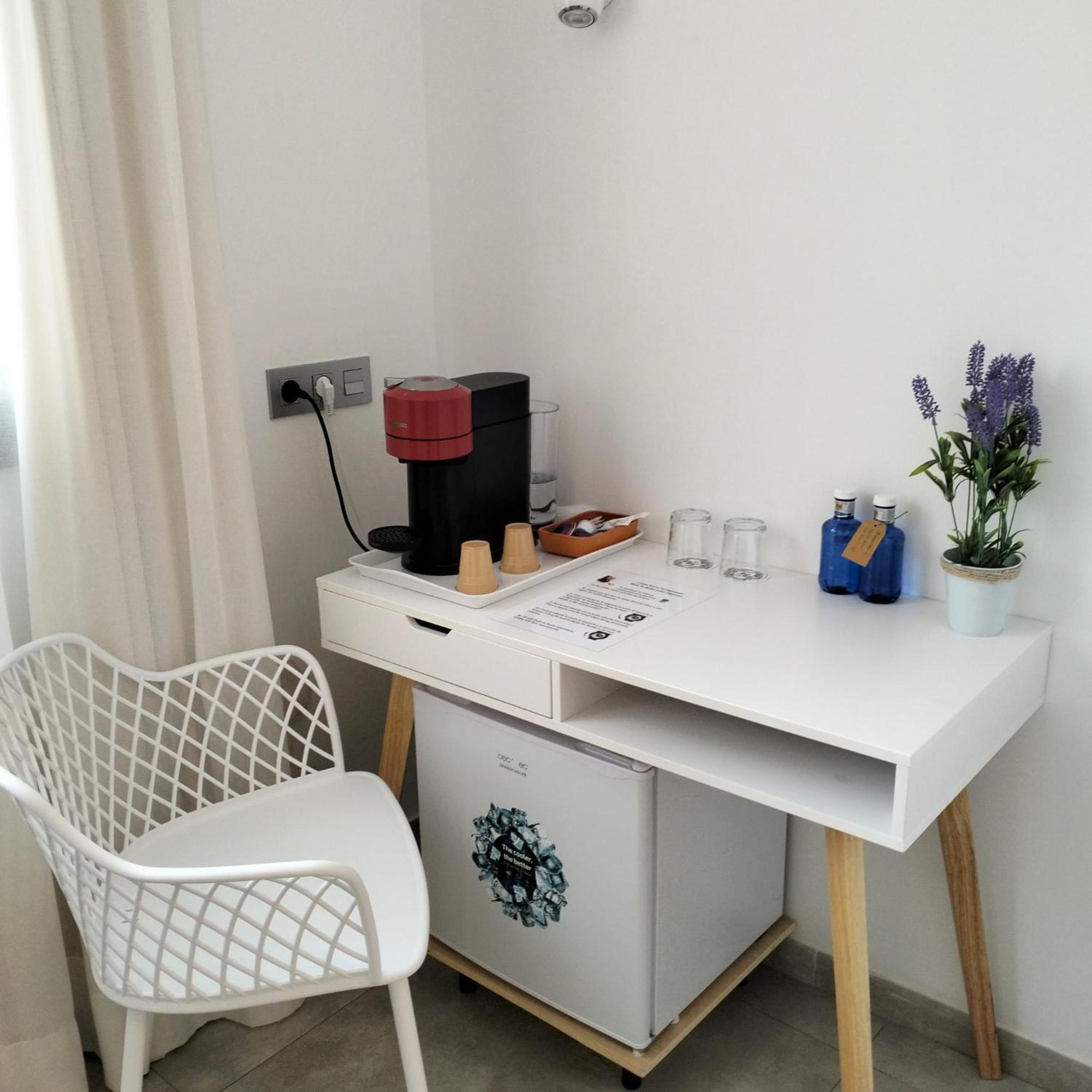 Hostal Aires Del Mar カルボネラス エクステリア 写真